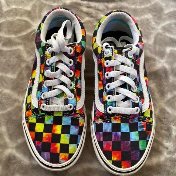 checkered vans tie